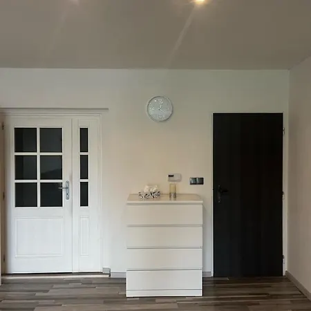 Apartman V Rodinnem Dome Яромнєрж Екстер'єр фото